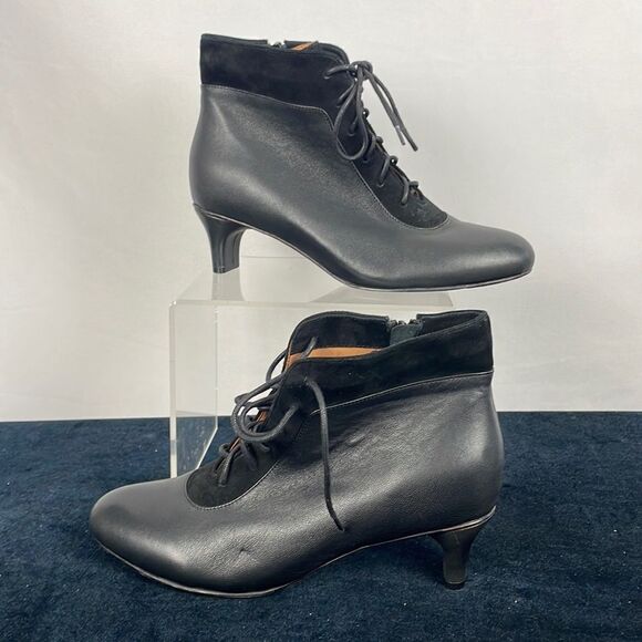 L’amourdes Pieds Black Lace Leather Suede Booties